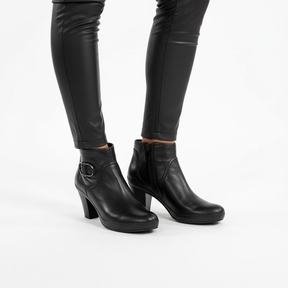CLARKS BLACK LEATHER ANKLE BOOTS SIDE ZIP HEEL BOOTIES WOMENS 10